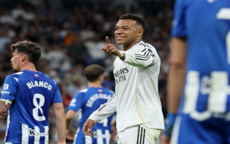 ريال مدريد يستعيد توازنه بالانتصار على ألافيس في الدوري الإسباني